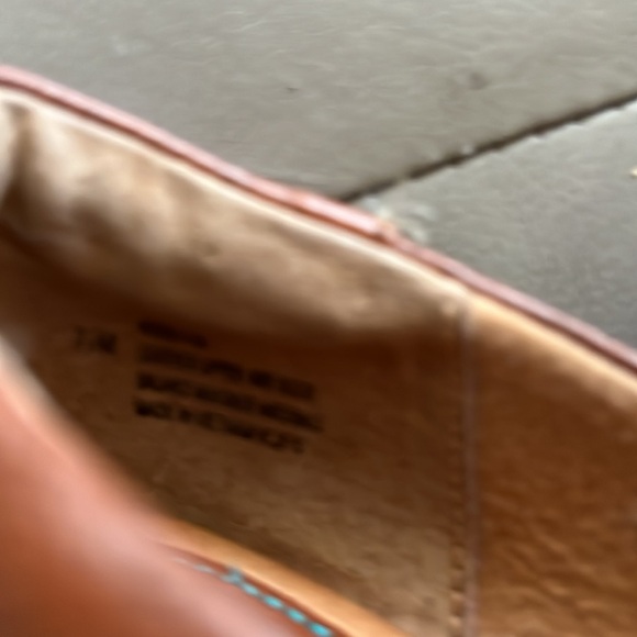 Montana Artisan crafted leather shoes - Picture 9 of 14